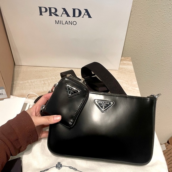 Brand New! AUTHENTIC Prada Brushed Calfskin Re-edition Crossbody with coin pouch - Picture 2 of 13